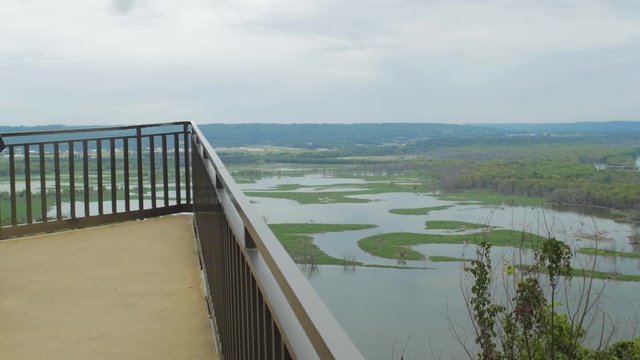 Mississippi River Overlook At Pikes Peak Iowa