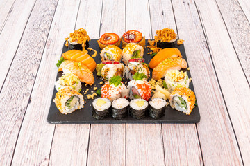 Combo sushi plate