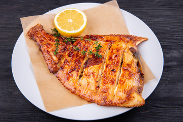 Cambala fried on coal with tmina and lime