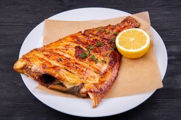 Cambala fried on coal with tmina and lime
