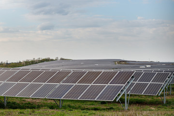 Solar photovoltaic panels and solar photovoltaic power generation systems