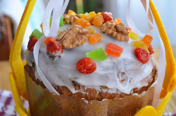Easter cake and eggs, close up. Virus protection. Quarantine for Easter. The concept of the celebration of Holy Easter 2020 during the coronavirus pandemic.