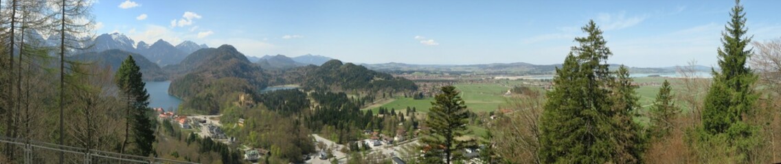 Fototapeta na wymiar Panorama oberhalb von Hohenschwangau