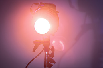 Fully lit studio flashlight