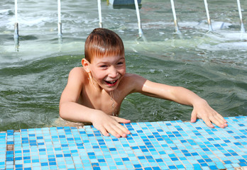 boy bath in fountain