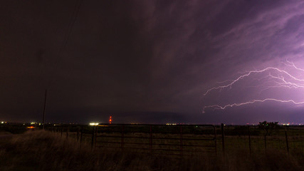 Obraz na płótnie Canvas Lightning Bolts Over Central Oklahoma