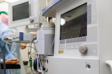 The artificial lung ventilation apparatus in the operating room