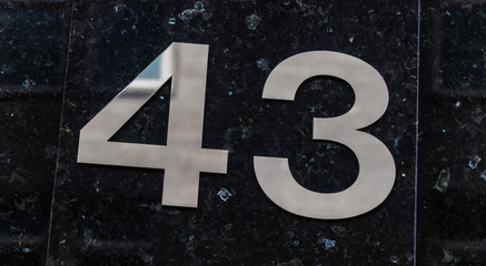 Hausnummer 43