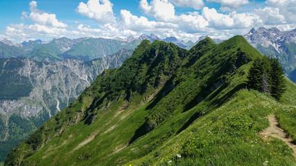 Fototapeta premium Kleinwalsertal Panoramablick