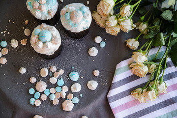 Сolorful merengue on the Easter pie