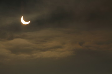 Obraz na płótnie Canvas moon and clouds solar eclipse