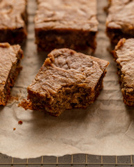 Banana tahini blondies