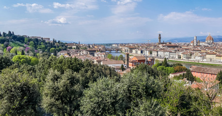 Fototapeta na wymiar Cityscape of Florence with Ponte Vecchio in background