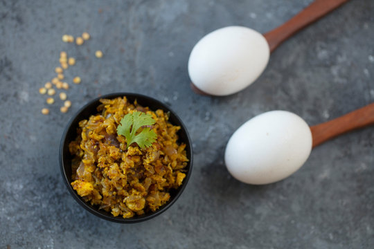 spices on spoons