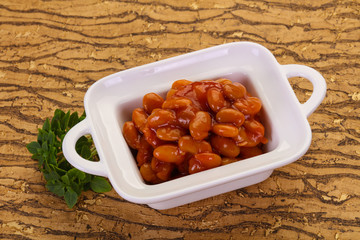 Baked kidney with tomato sauce