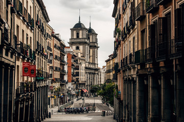 Calles del centro Madrid vacias debido al confinamiento derivado de la pandemia mundial covid-2019