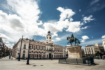Calles del centro Madrid vacias debido al confinamiento derivado de la pandemia mundial covid-2019