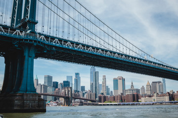 Fototapeta na wymiar Manhattan Bridge and view on New York downtown