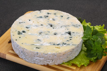 Round blue cheese