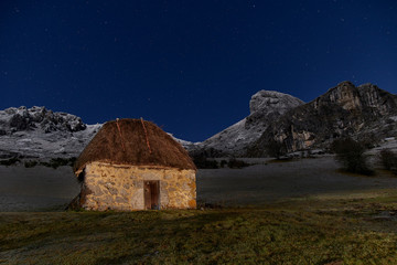 Teito at night with stars, snow and mountains