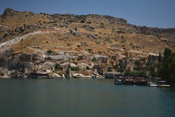 Fototapeta na wymiar Halfeti boat trips to sunken mosque and minaret in summer