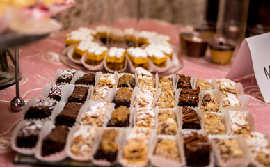 Postres, catering, candy bar, mesa de dulces, reposteria