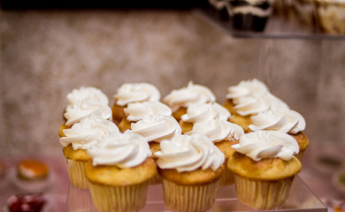 Postres, catering, candy bar, mesa de dulces, reposteria