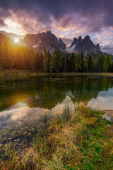 Fototapeta premium Lake Antorno (Lago di Antorno) located in Dolomites area, Belluno Province, Italy. Lake Antorno, Three Peaks of Lavaredo, Lake Antorno and Tre Cime di Lavaredo, Dolomites, Italy.
