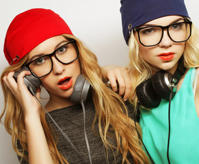 two best friends hipster girls