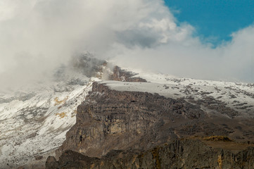 Fototapeta premium Glaciar con nubes 1