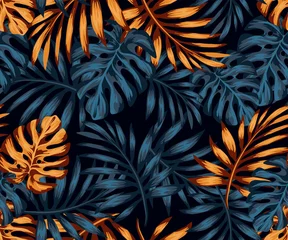 Musterzeichnung mit goldenen und schwarzen tropischen Blättern auf dunklem Hintergrund. Exotisches botanisches Hintergrunddesign für Kosmetik, Spa, Textilien, Hemd im hawaiianischen Stil. Tapeten- oder Stoffmuster. © SamsonFM