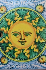image depicting the sun smiling to represent the solar Sicily in Italy