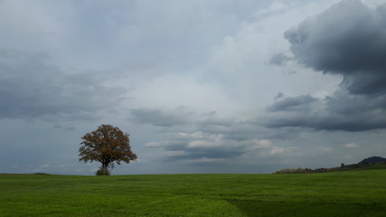 Wolken über dem Land