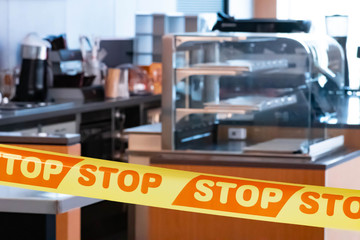 Obraz premium Bars, cafes and restaurants closed due to coronavirus, covid, stop sign