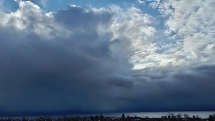 Fototapeta na wymiar Wolkentürme über dem Bodensee