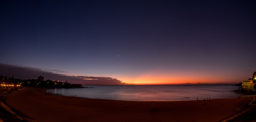 Fototapeta na wymiar dawn at the beach