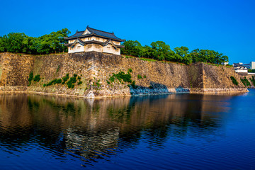 Fototapeta na wymiar Osaka castle, the most famous landmark in Osaka, Japan