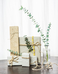 natürlich Geschenke verpacken - Nachhaltig - Kraftpapier - Eukalyptus
