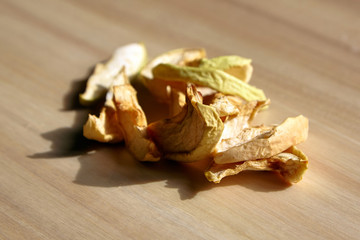 Obraz na płótnie Canvas dried apple slices, dried fruit chips