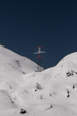 Fototapeta na wymiar Strommast am Arlberg