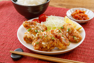 唐揚げのある食卓