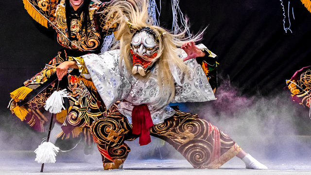 神楽」の写真素材 | 6,572件の無料イラスト画像 | Adobe Stock