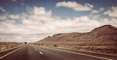 Obraz na płótnie Canvas Empty country highway road in South African Karoo region