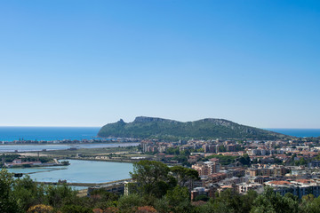 Fototapeta na wymiar view of the city of the sella del diavolo Cagliari