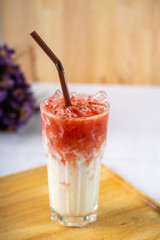 Strawberry fresh milk