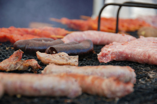 Grilled sausage, botifarra and lamb chops