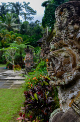 Statue im pura gunung kawi sebatu tempel bali