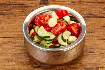 Salad with vegetables and mozzarlla