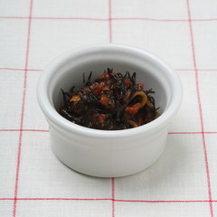 ひじきとトマトの煮物