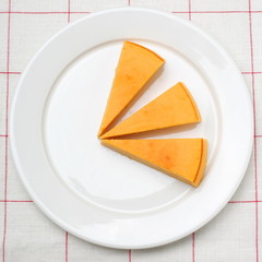 焼き立ての手作りチーズケーキ